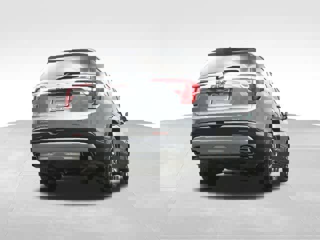 Used 2023 GMC Acadia SLE image 35