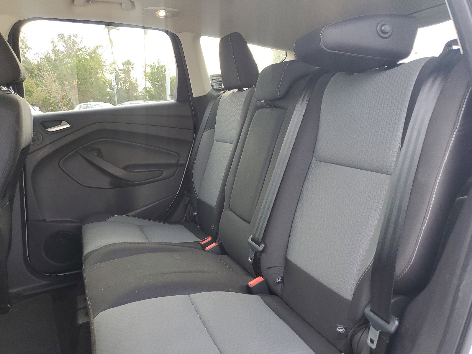 Used 2017 Ford Escape SE w/ Equipment Group 201A image 18