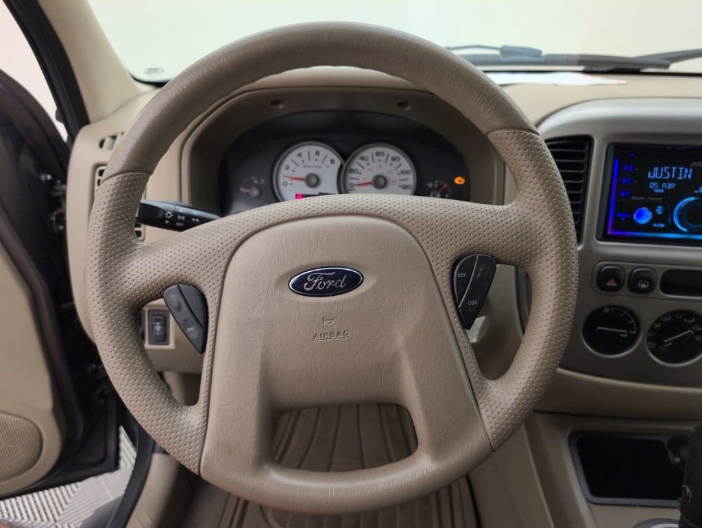 Used 2005 Ford Escape XLT image 31