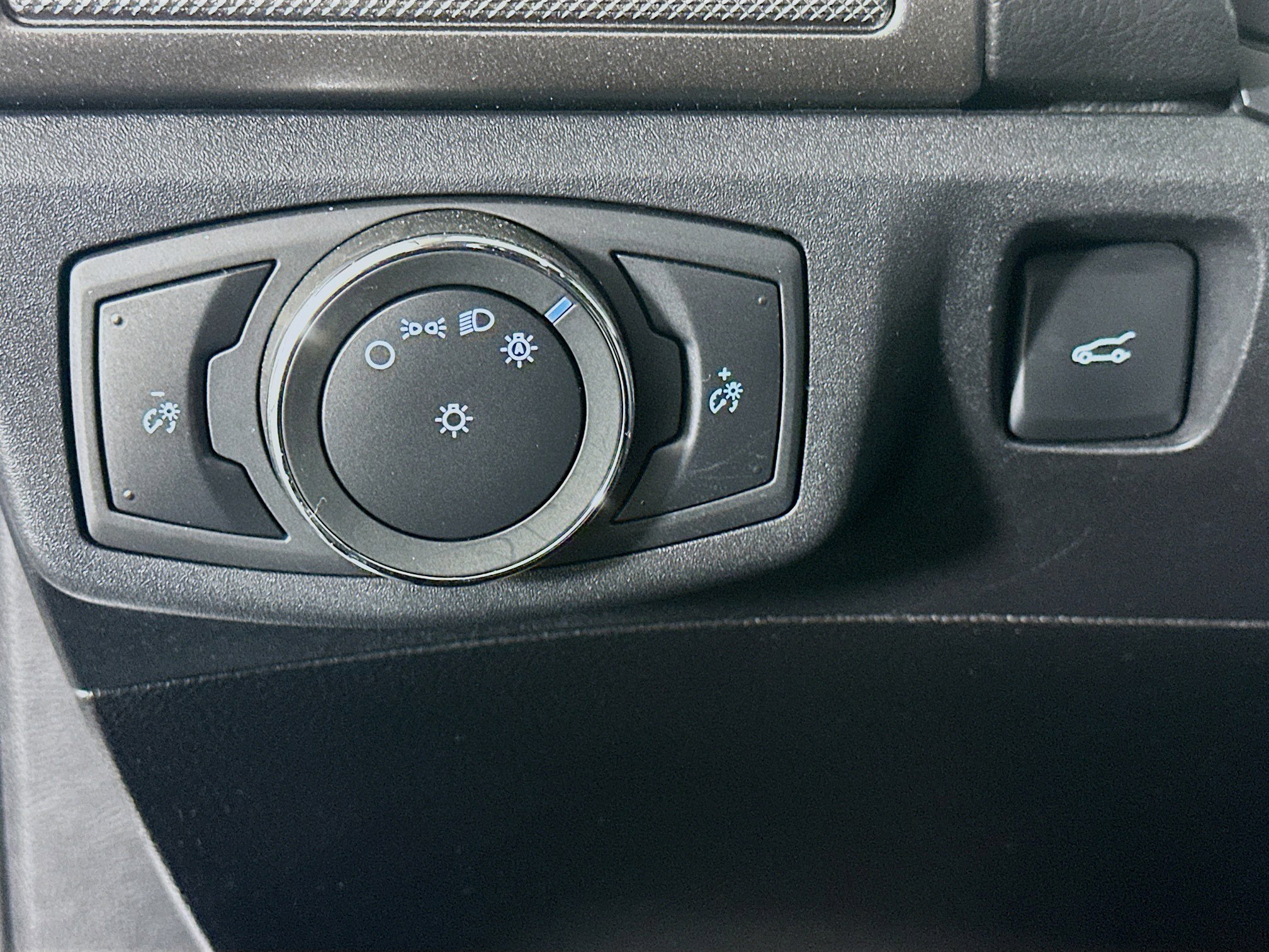 Used 2019 Ford Fusion S image 17