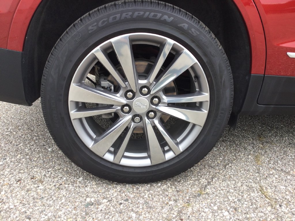 Used 2024 Cadillac XT5 Premium Luxury w/ LPO, Floor Liner Package FWD image 9