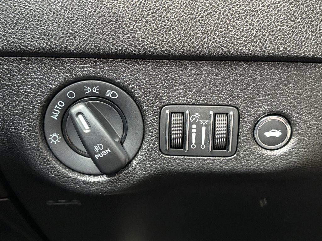 Used 2022 Dodge Charger GT w/ Blacktop Package AWD/4WD image 5