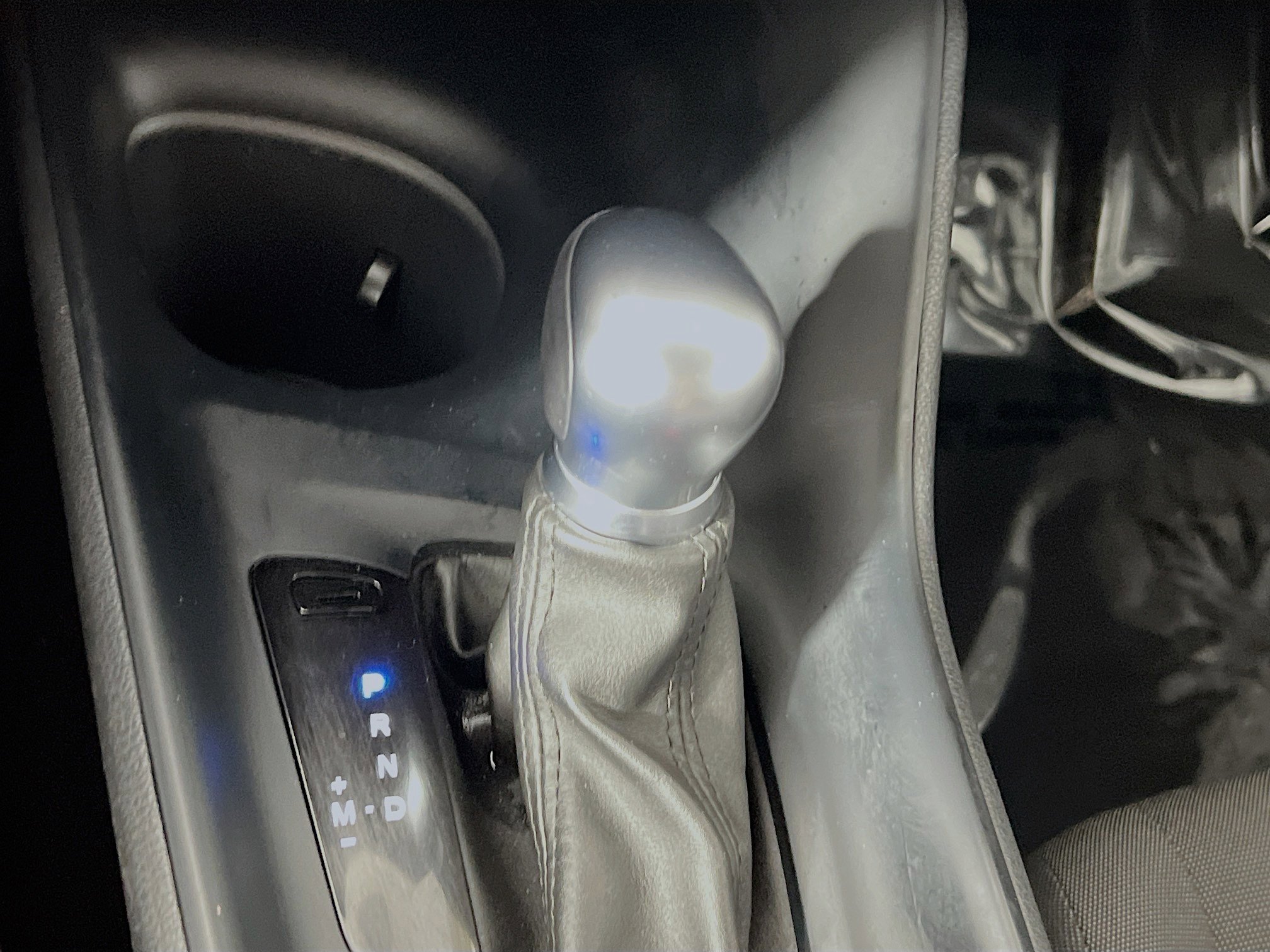 Used 2021 Toyota C-HR LE image 23