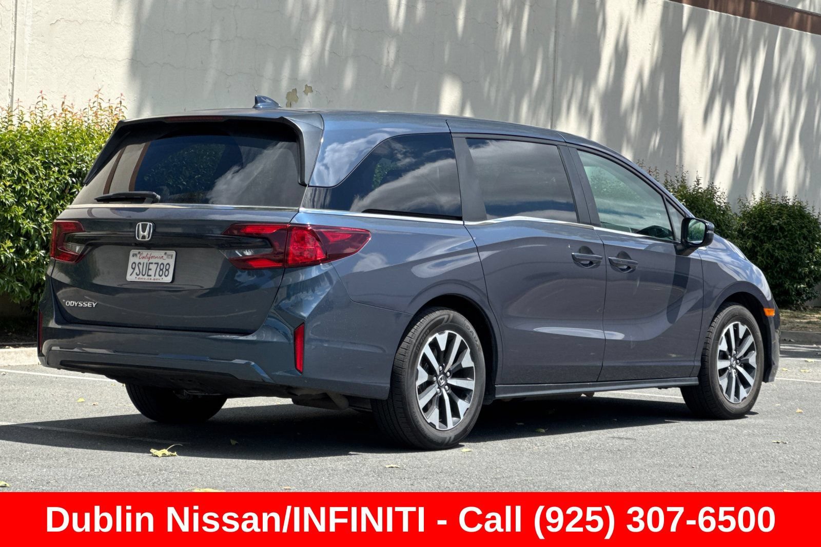 Used 2025 Honda Odyssey EX-L image 4