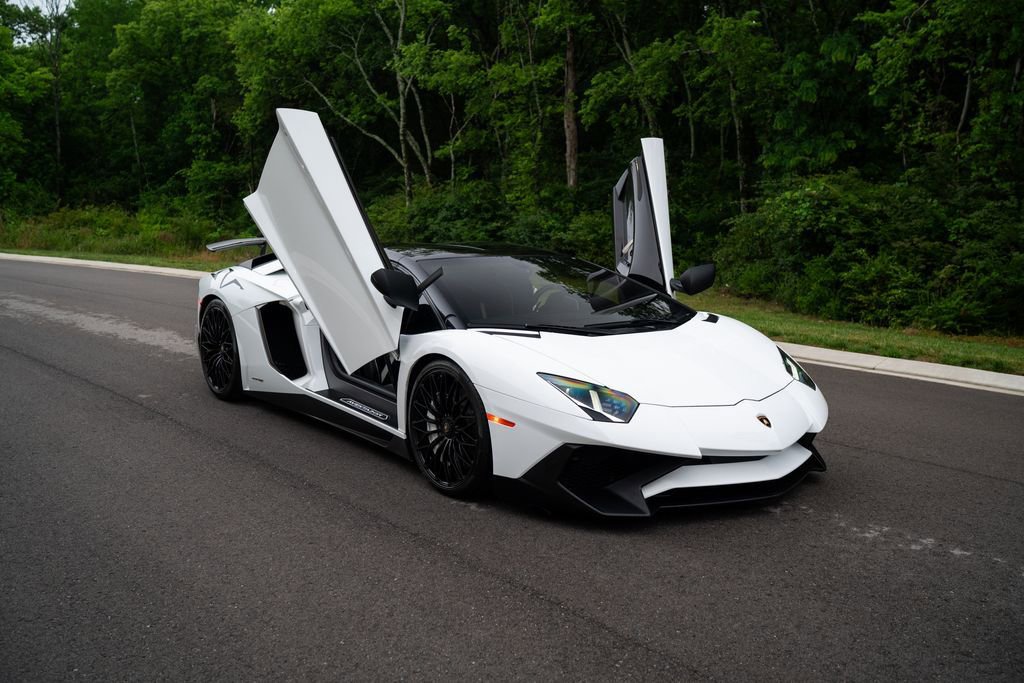 Used 2017 Lamborghini Aventador LP 750-4 Superveloce AWD/4WD image 37