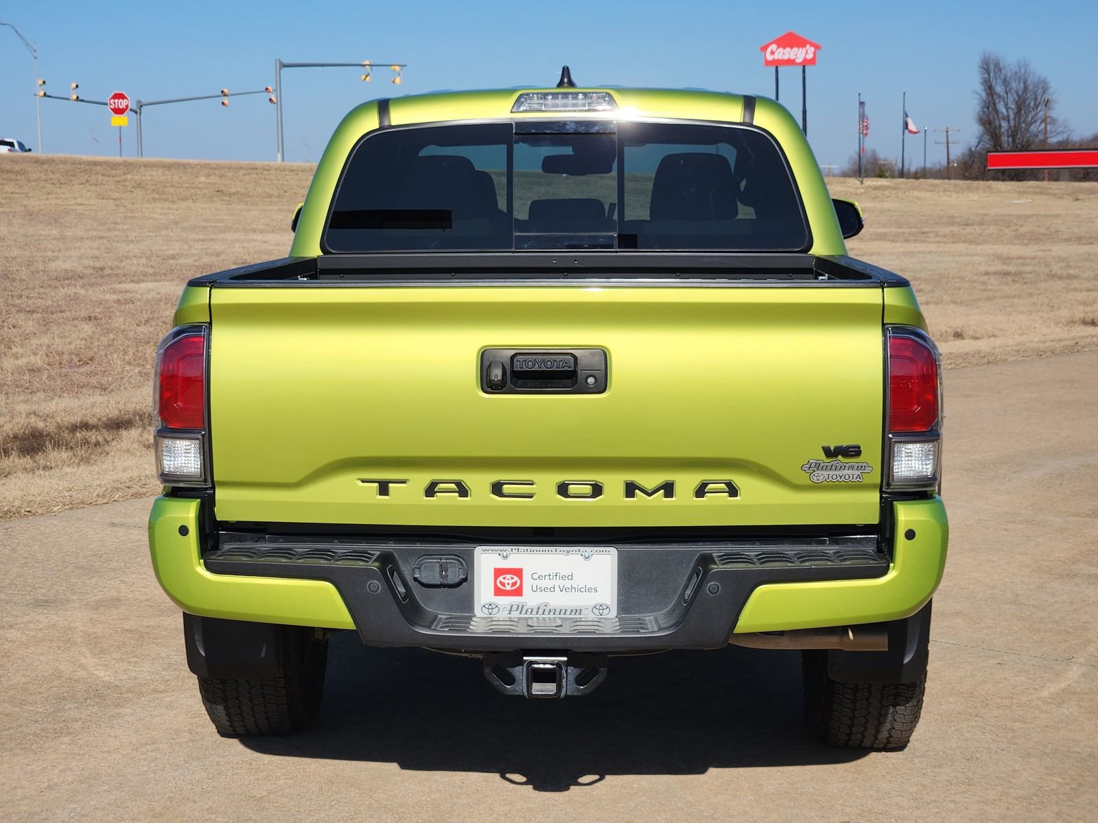 Used 2023 Toyota Tacoma TRD Off-Road image 8
