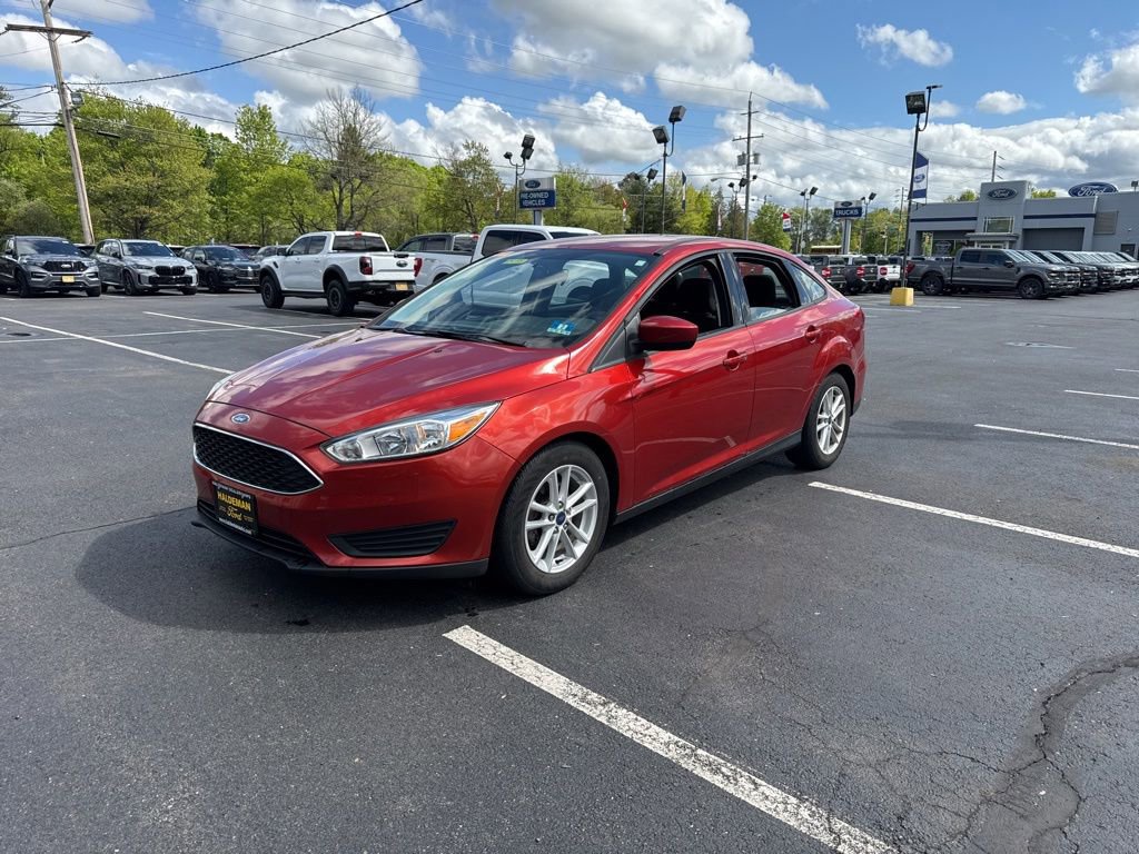 Used 2018 Ford Focus SE FWD image 1