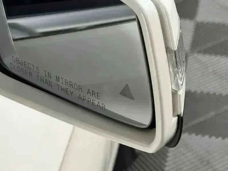 Used 2014 Mercedes-Benz E 250 BlueTEC 4MATIC Sedan image 15