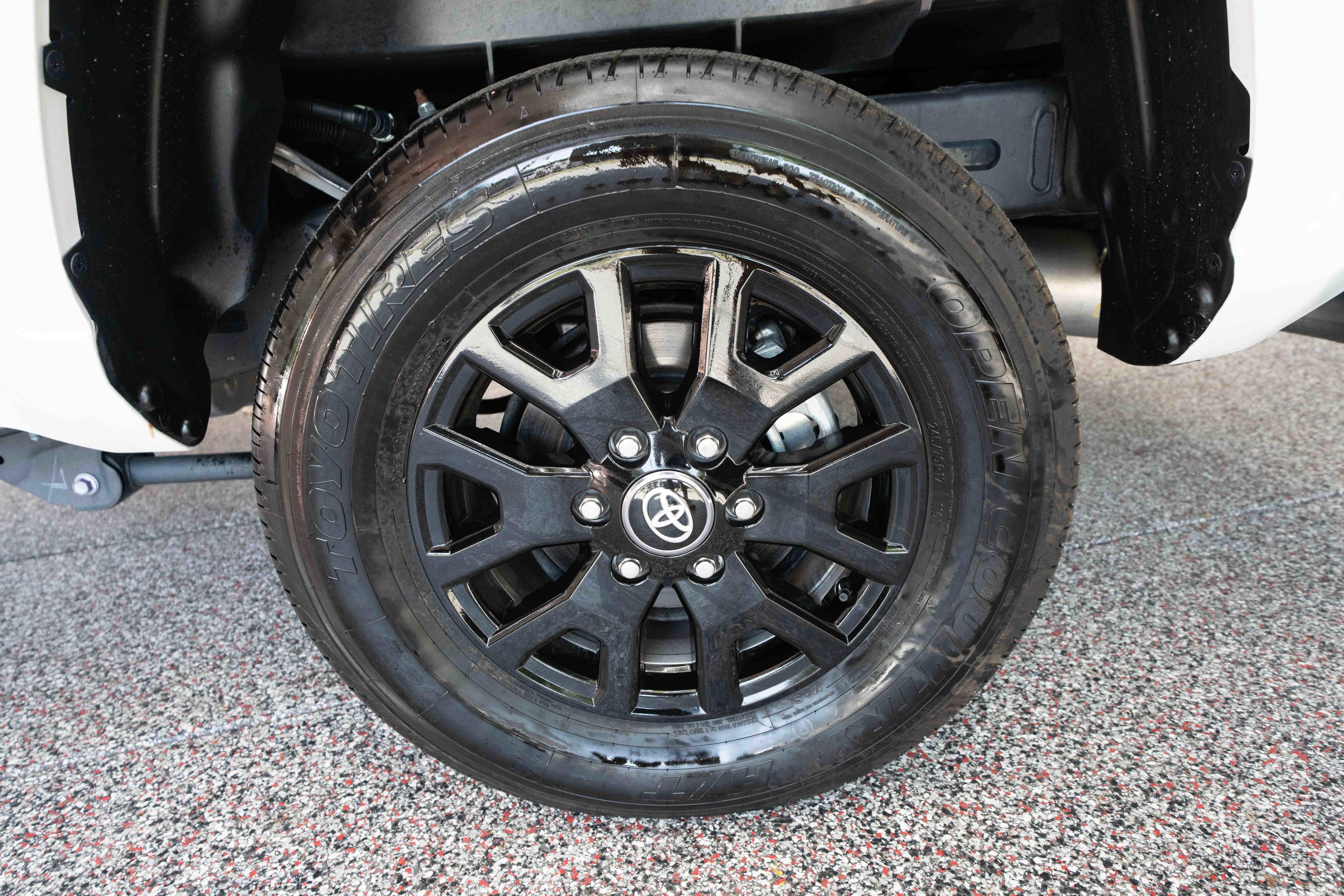 Used 2024 Toyota Tacoma SR5 AWD/4WD image 28