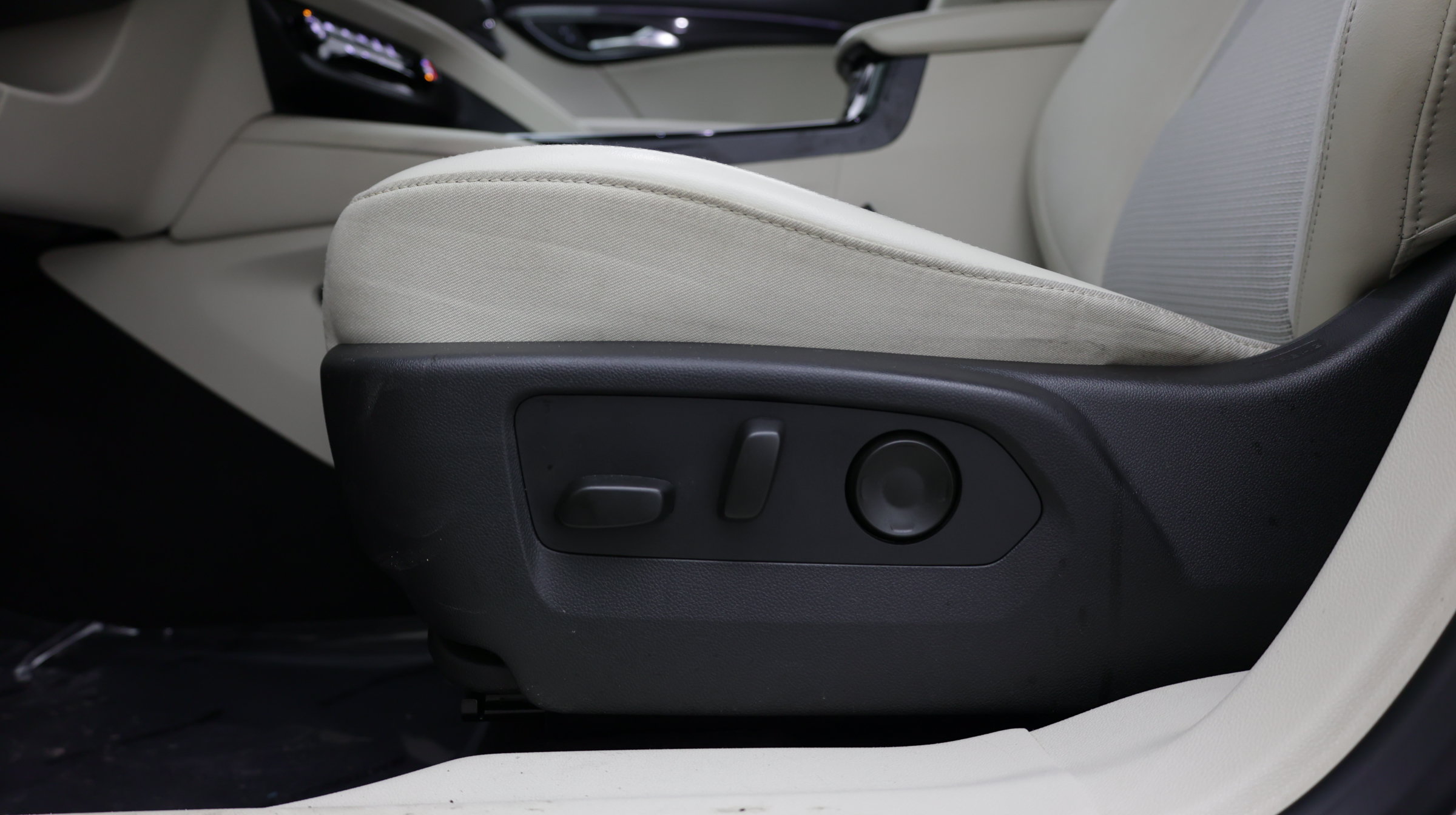 Used 2021 Buick Envision Preferred FWD image 16