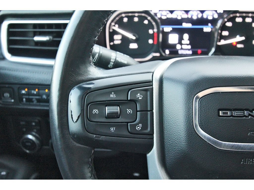 Used 2021 GMC Yukon XL Denali w/ LPO, Illumination Package AWD/4WD image 18