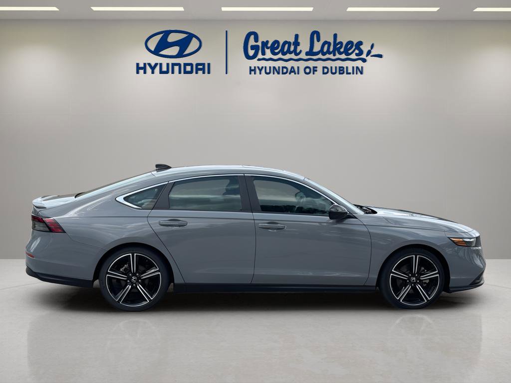 Used 2025 Honda Accord Sport image 6