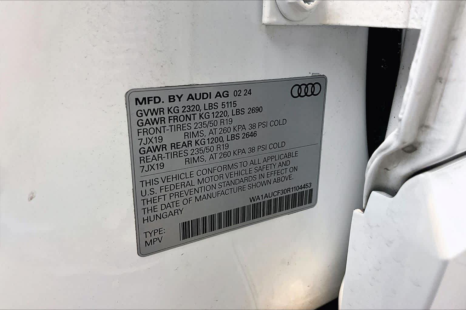 Used 2024 Audi Q3 2.0T Premium w/ Convenience Package AWD/4WD image 34