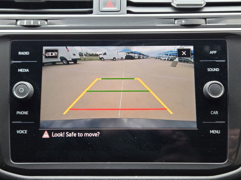 Used 2023 Volkswagen Tiguan SE R-Line image 13