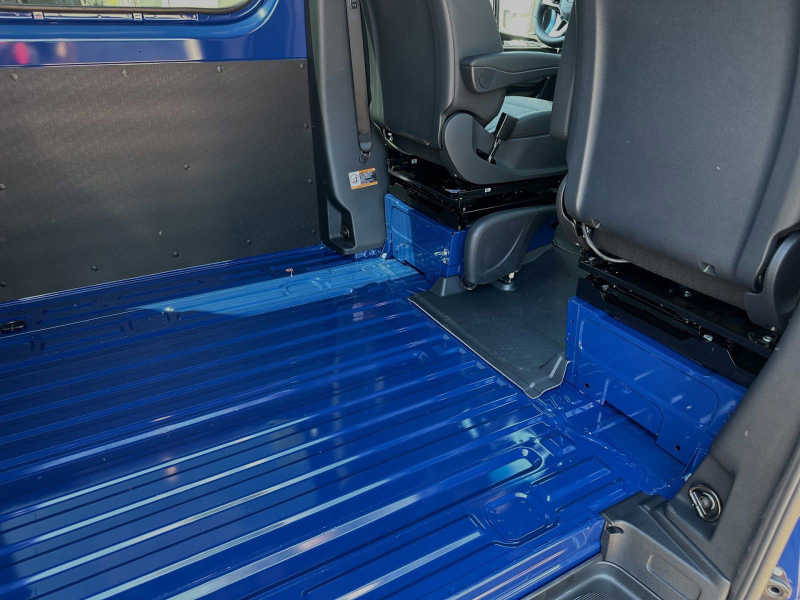 Used 2024 Mercedes-Benz Sprinter 2500 image 12