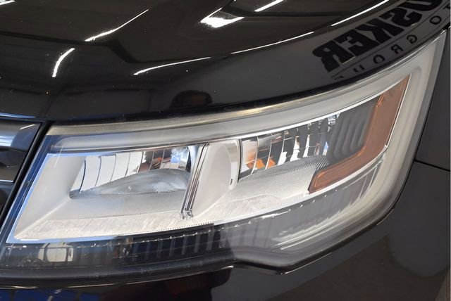 Used 2018 Ford Explorer XLT AWD/4WD image 14