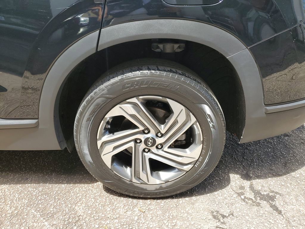 Used 2023 Hyundai Santa Fe SE w/ Cargo Package FWD image 10