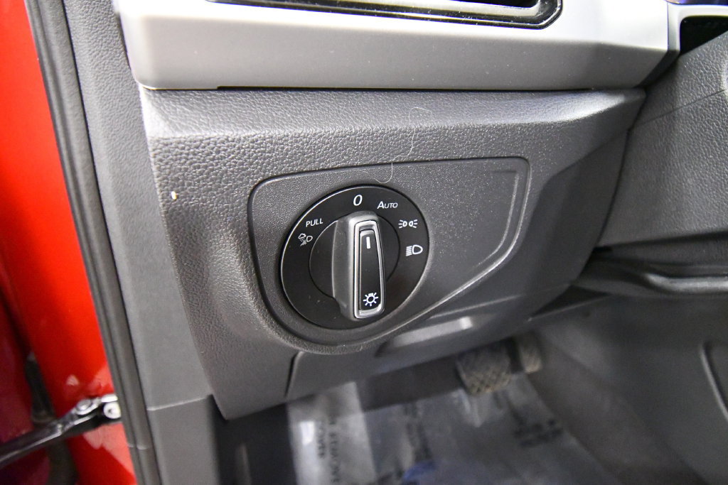 Used 2023 Volkswagen Atlas Cross Sport SE AWD/4WD image 19