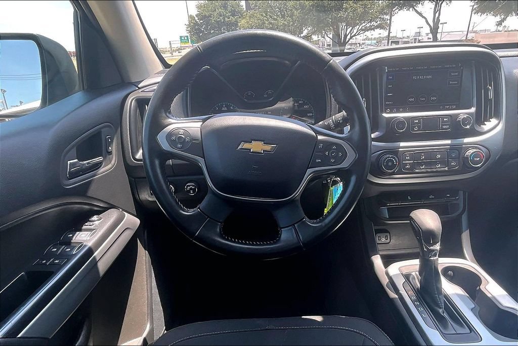 Used 2022 Chevrolet Colorado LT AWD/4WD image 6