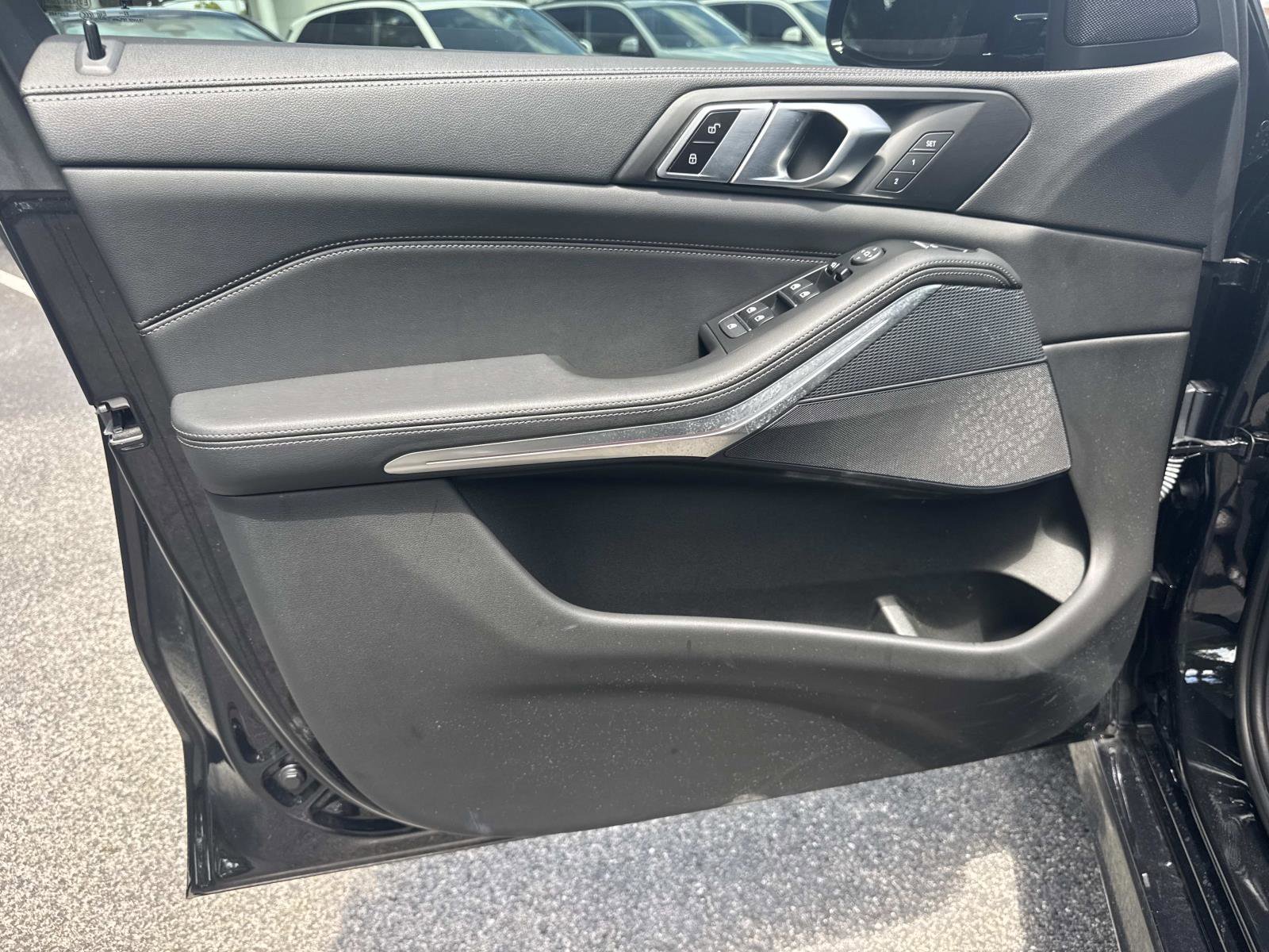 Used 2023 BMW X5 xDrive40i w/ M Sport Package image 17