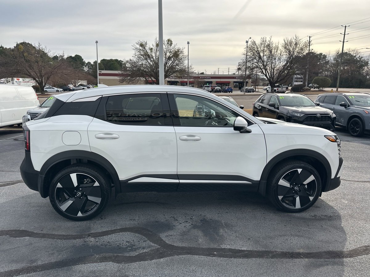 Used 2025 Nissan Kicks SR image 8