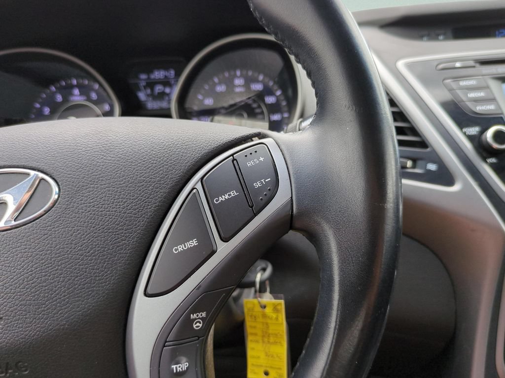 Used 2015 Hyundai Elantra SE w/ Option Group 03 FWD image 19