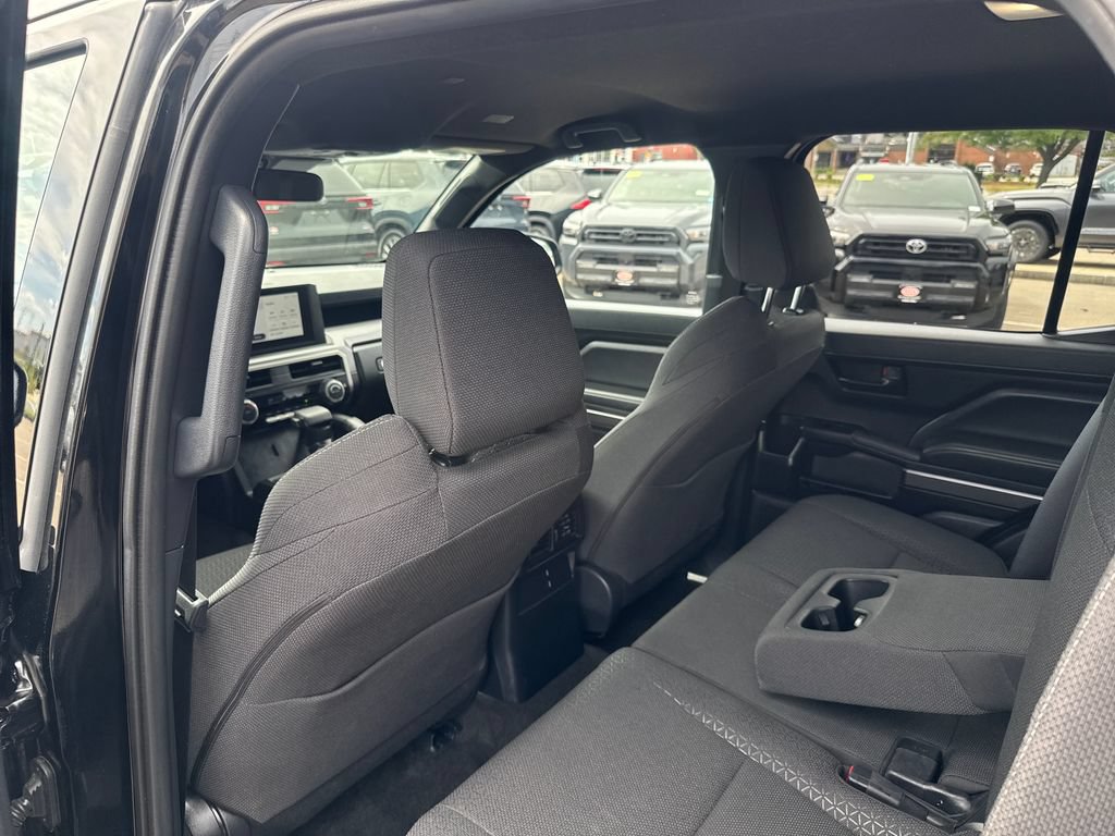 Used 2026 Toyota 4Runner SR5 AWD/4WD image 38