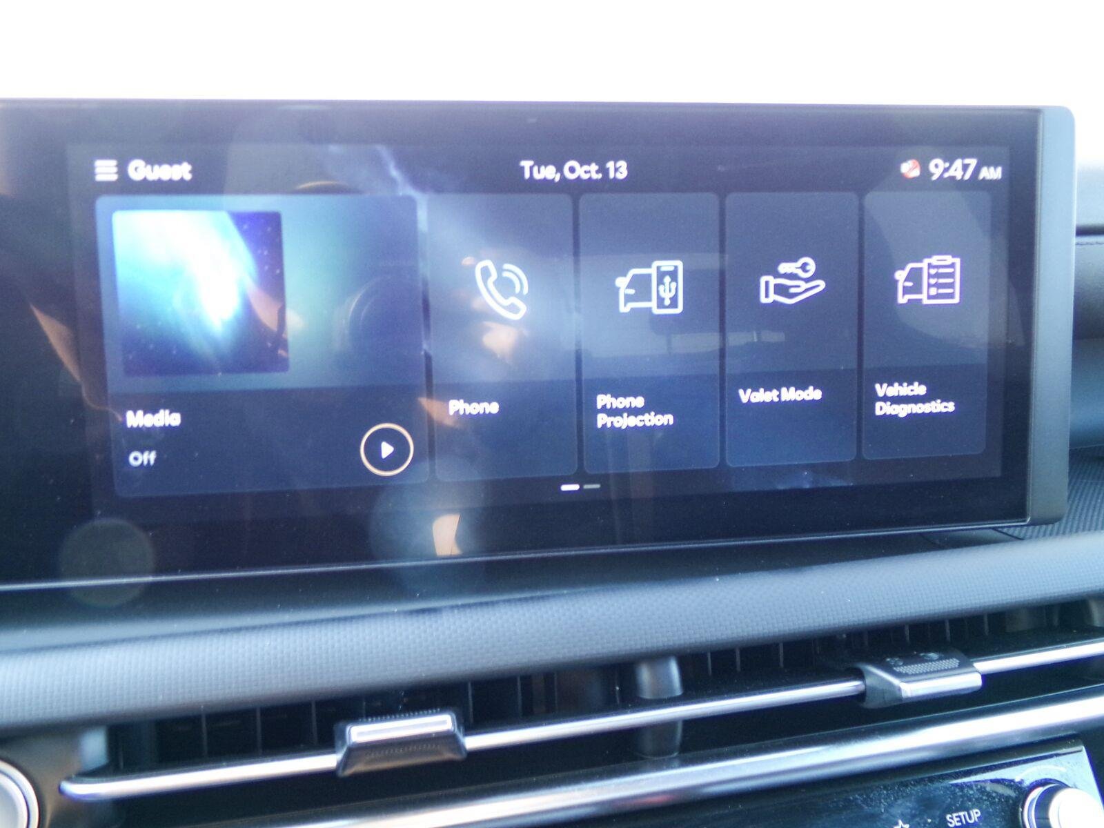 Used 2025 Hyundai Santa Cruz SEL FWD image 8
