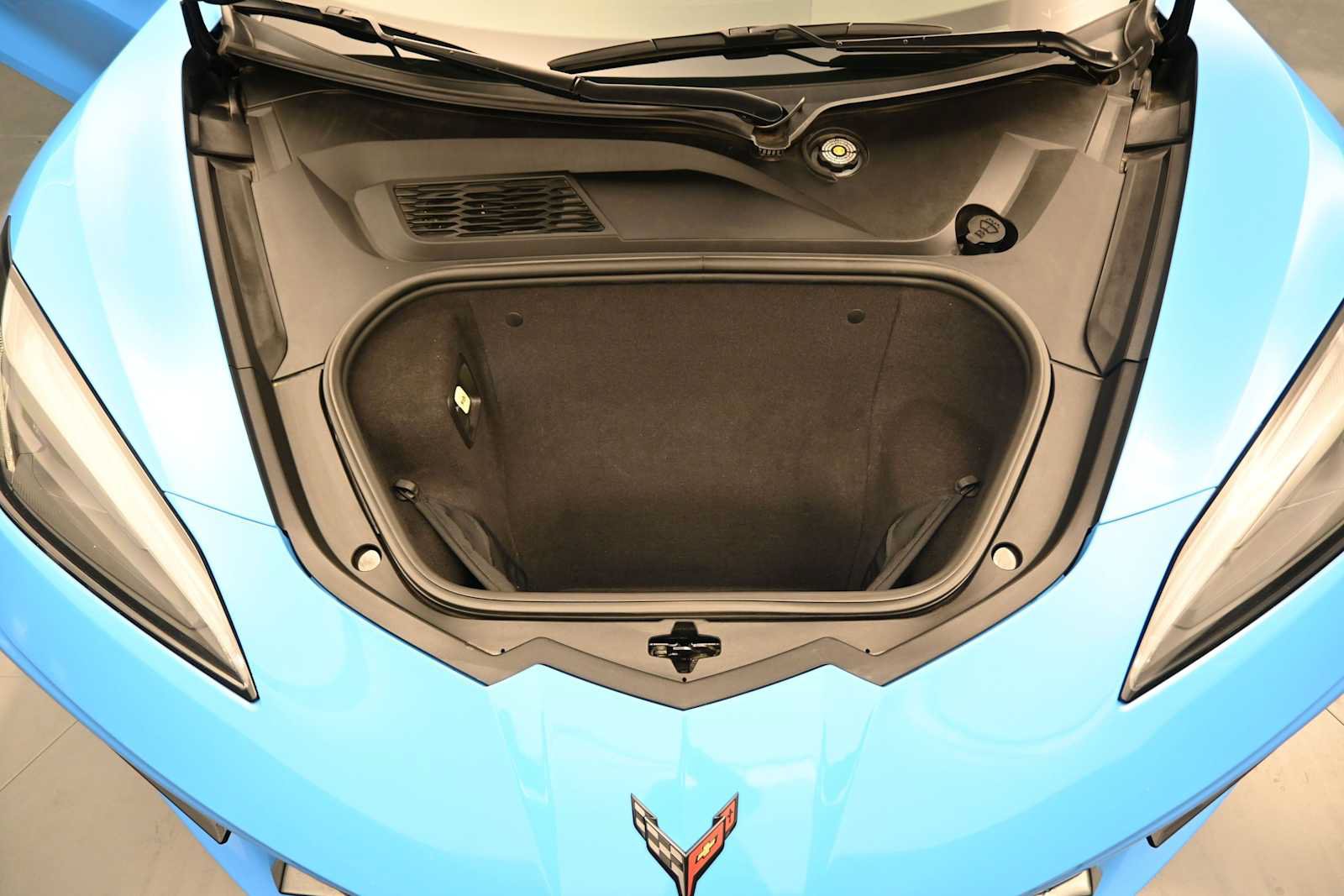 Used 2021 Chevrolet Corvette Stingray Preferred Cpe w/ Engine Appearance Package RWD image 19