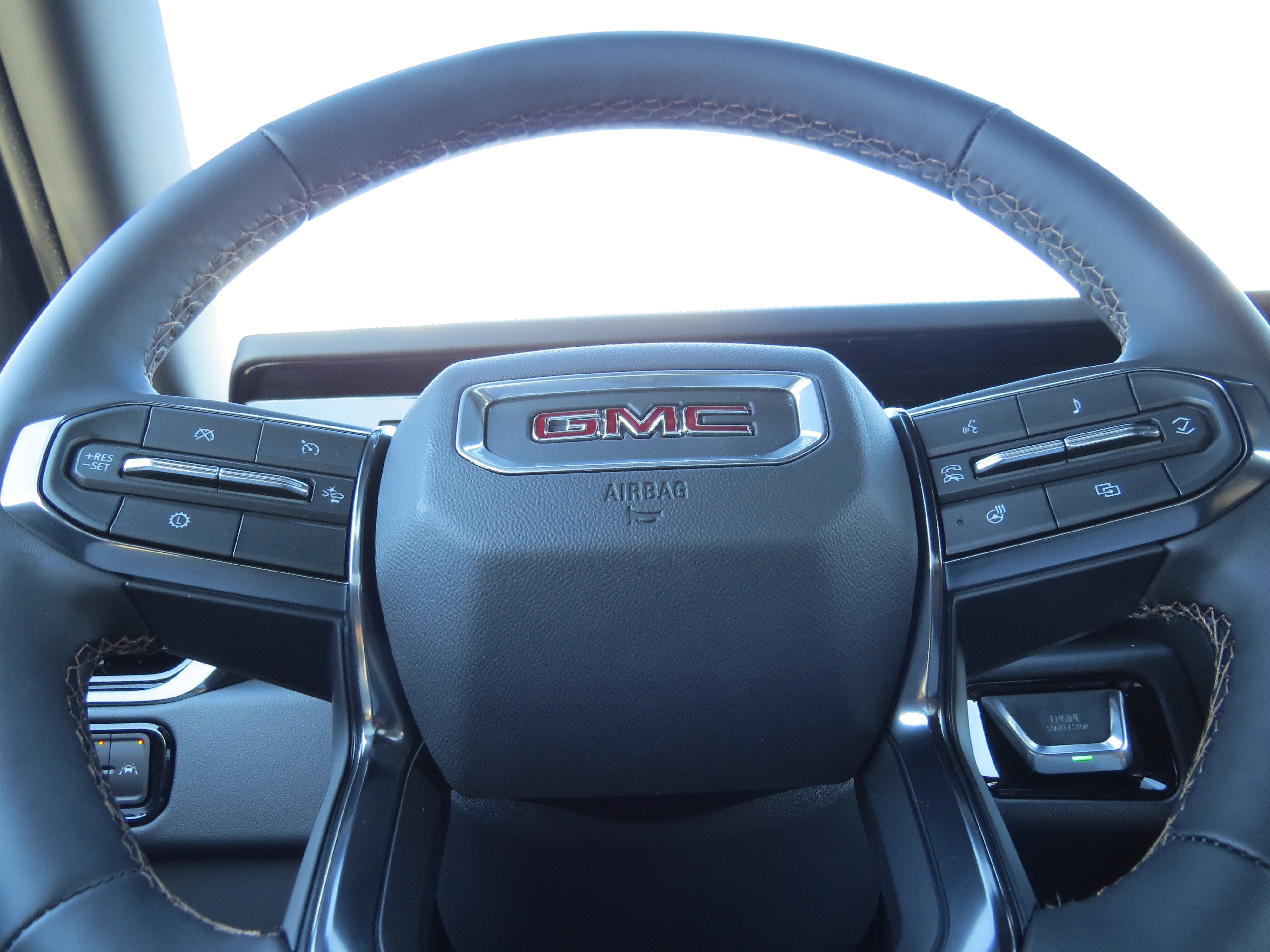 New 2026 GMC Yukon XL AT4 w/ AT4 Premium Package image 24