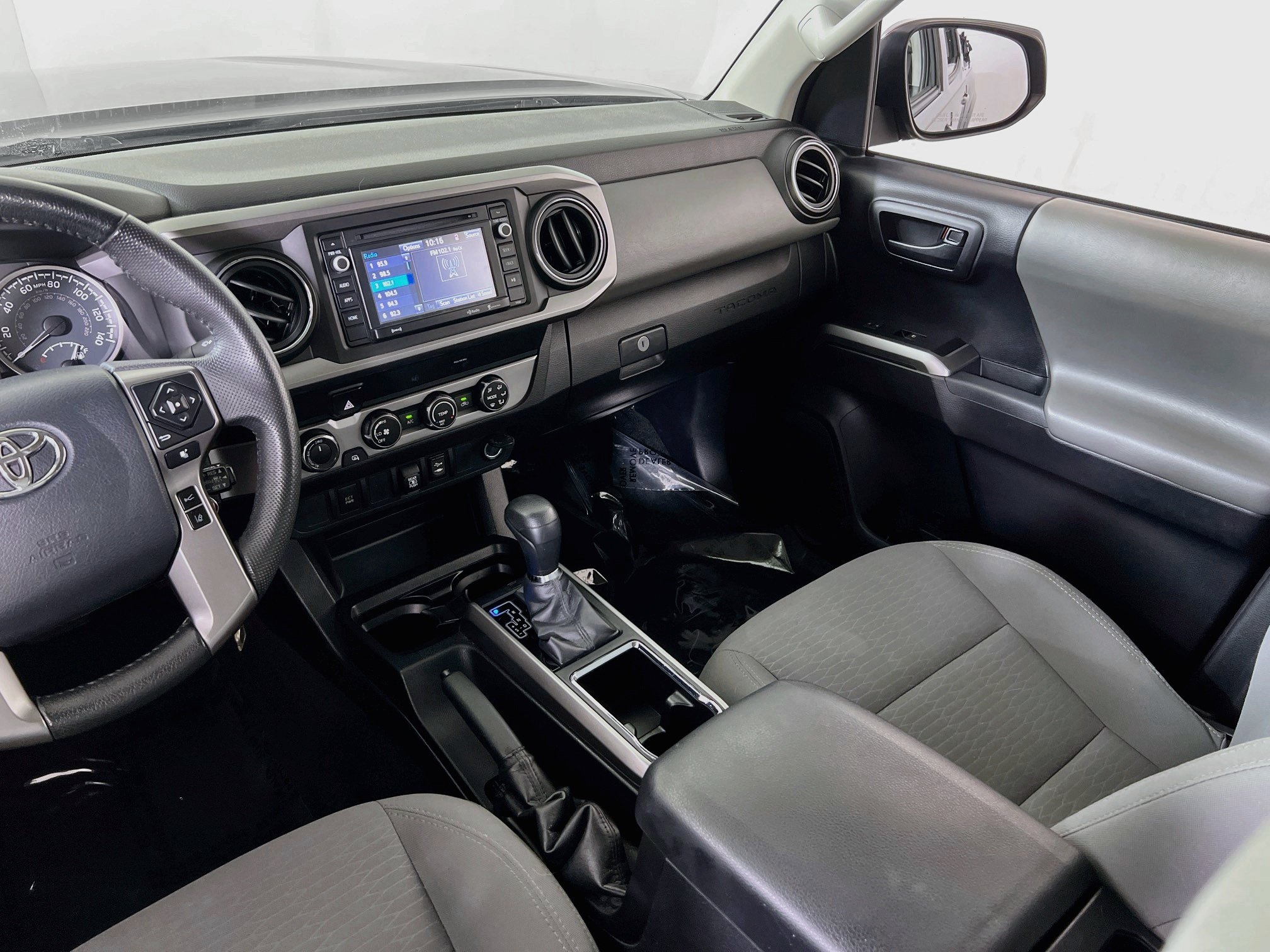 Used 2019 Toyota Tacoma SR5 AWD/4WD image 21