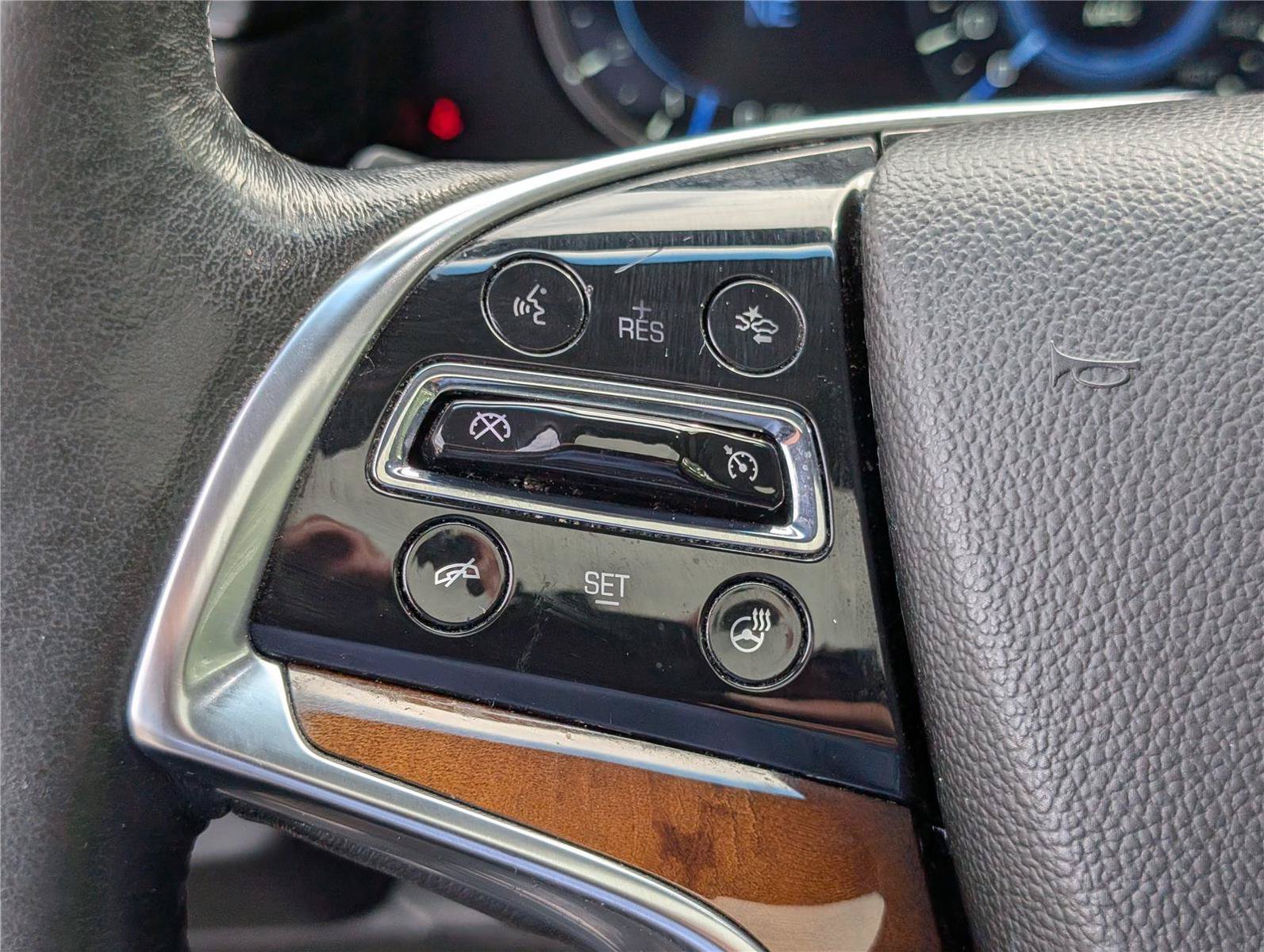Used 2016 Cadillac Escalade ESV Premium AWD/4WD image 28