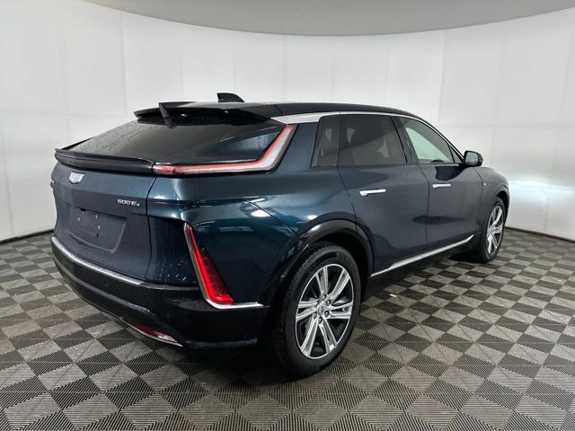 Used 2024 Cadillac Lyriq Tech image 3