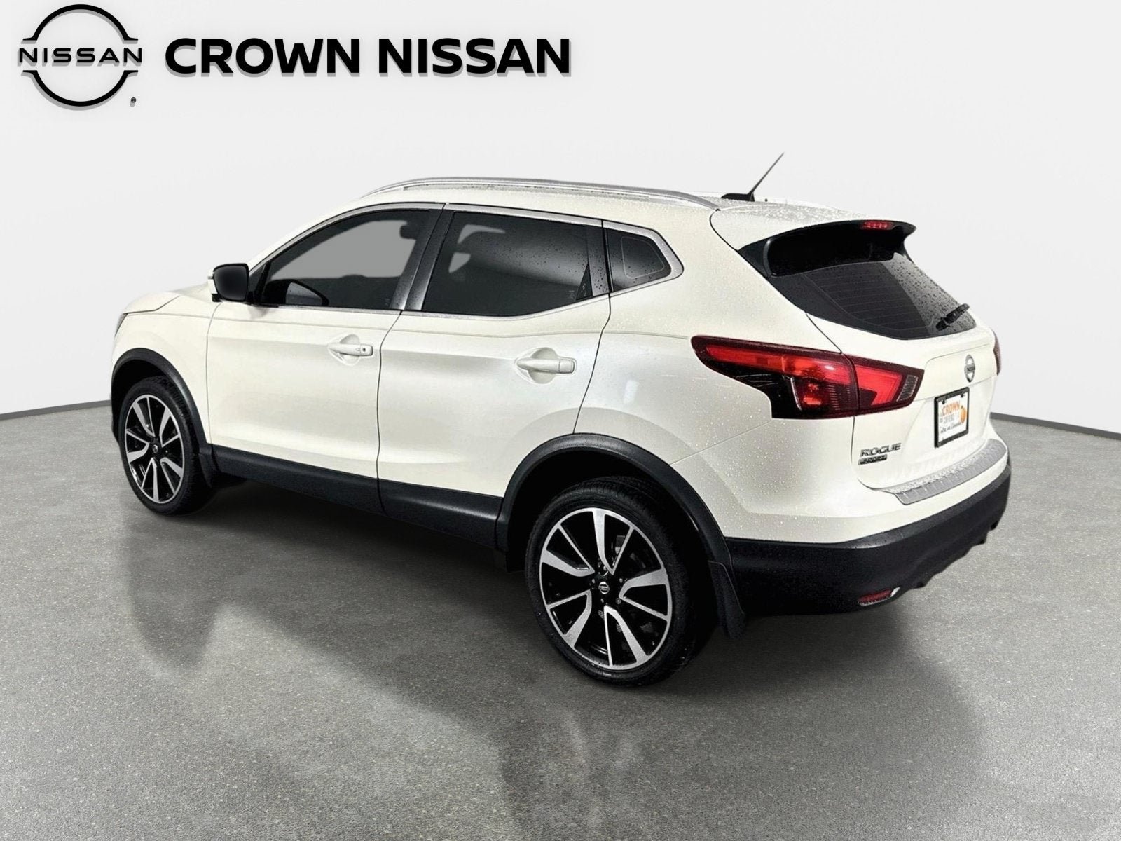 Certified 2018 Nissan Rogue Sport SL w/ SL Premium Package FWD image 8