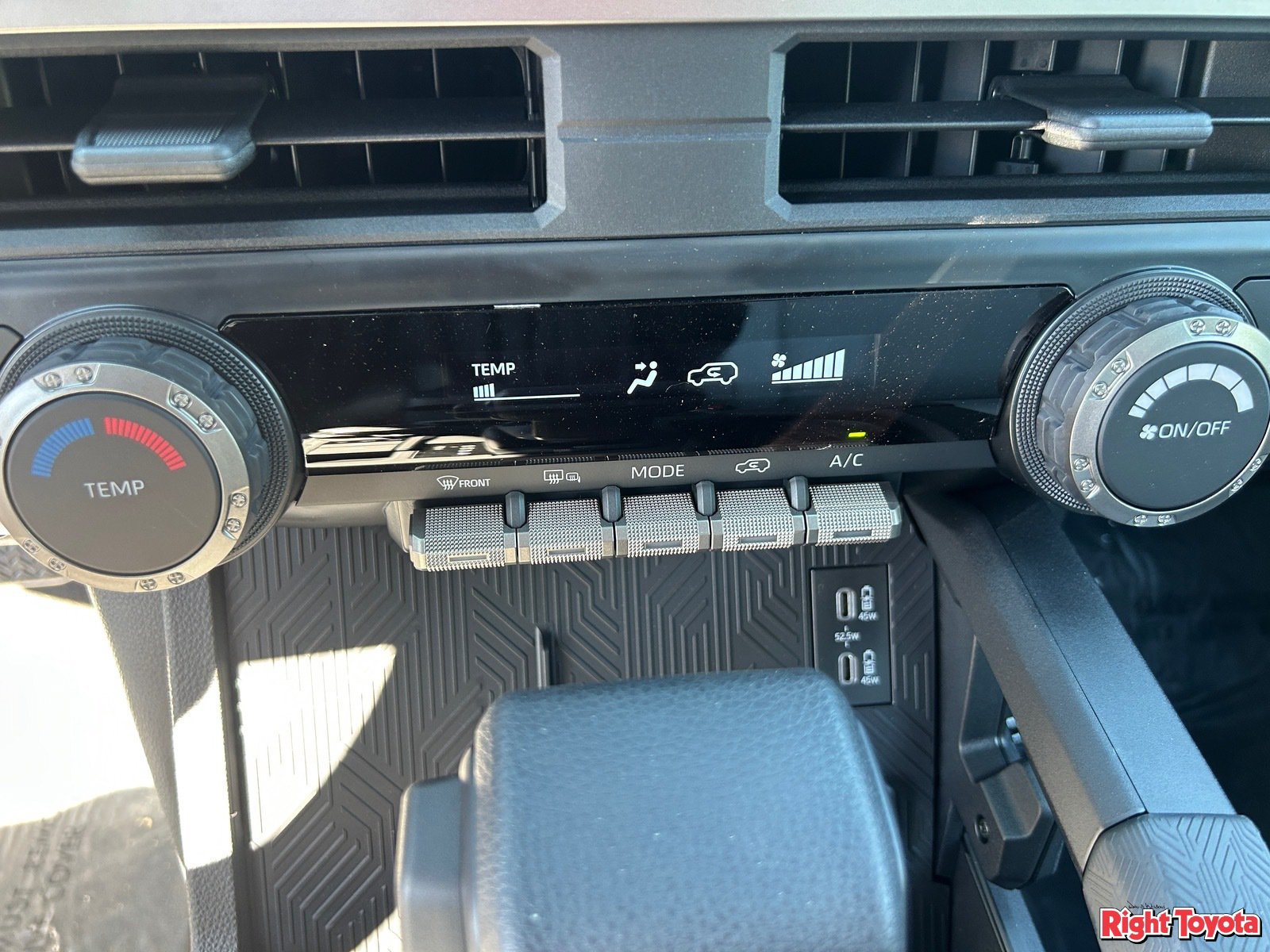 New 2026 Toyota 4Runner SR5 AWD/4WD image 25