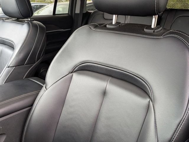 Used 2023 Jeep Grand Cherokee Limited image 13