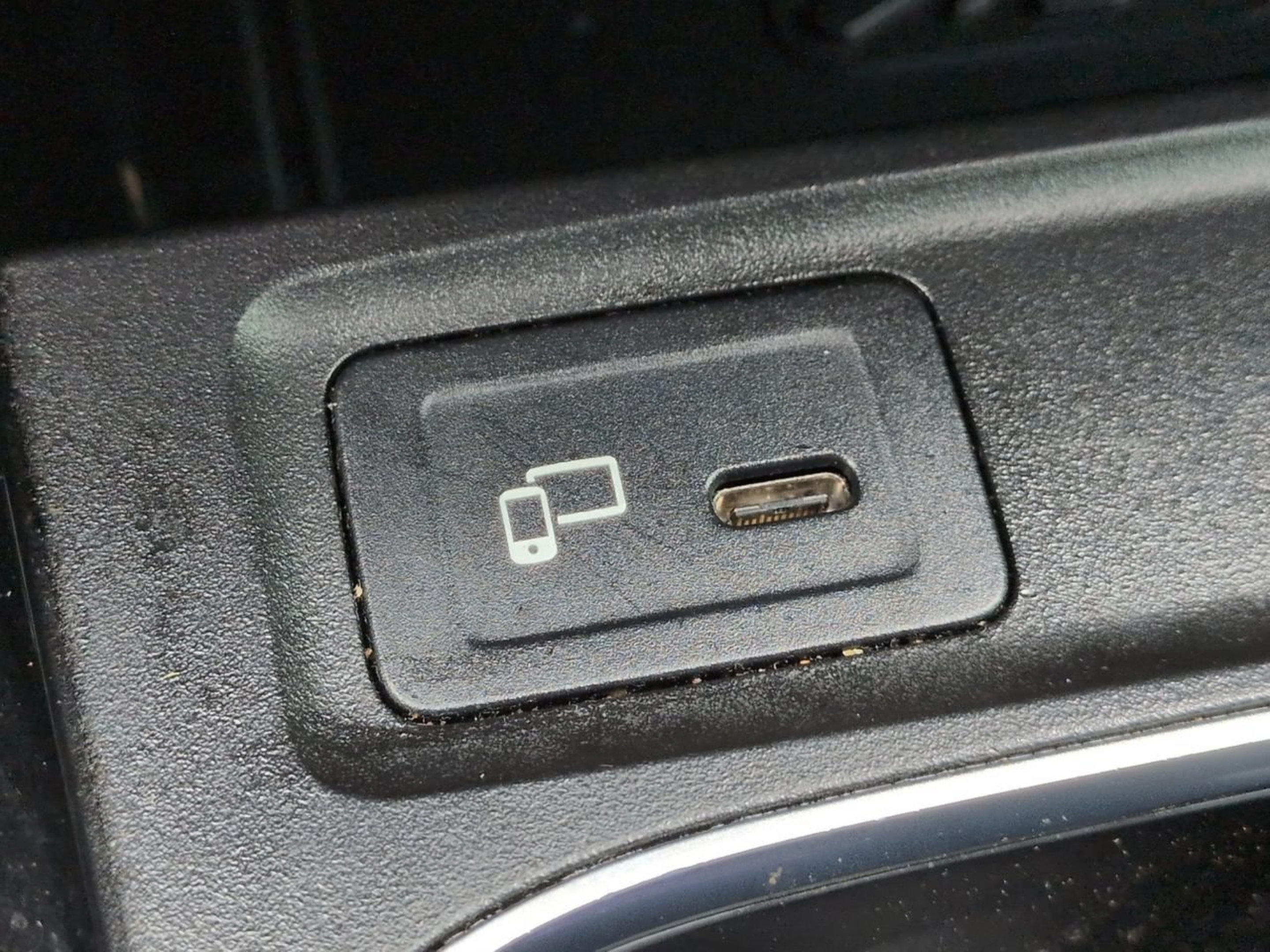 Used 2022 Mercedes-Benz GLB 250 4MATIC image 29