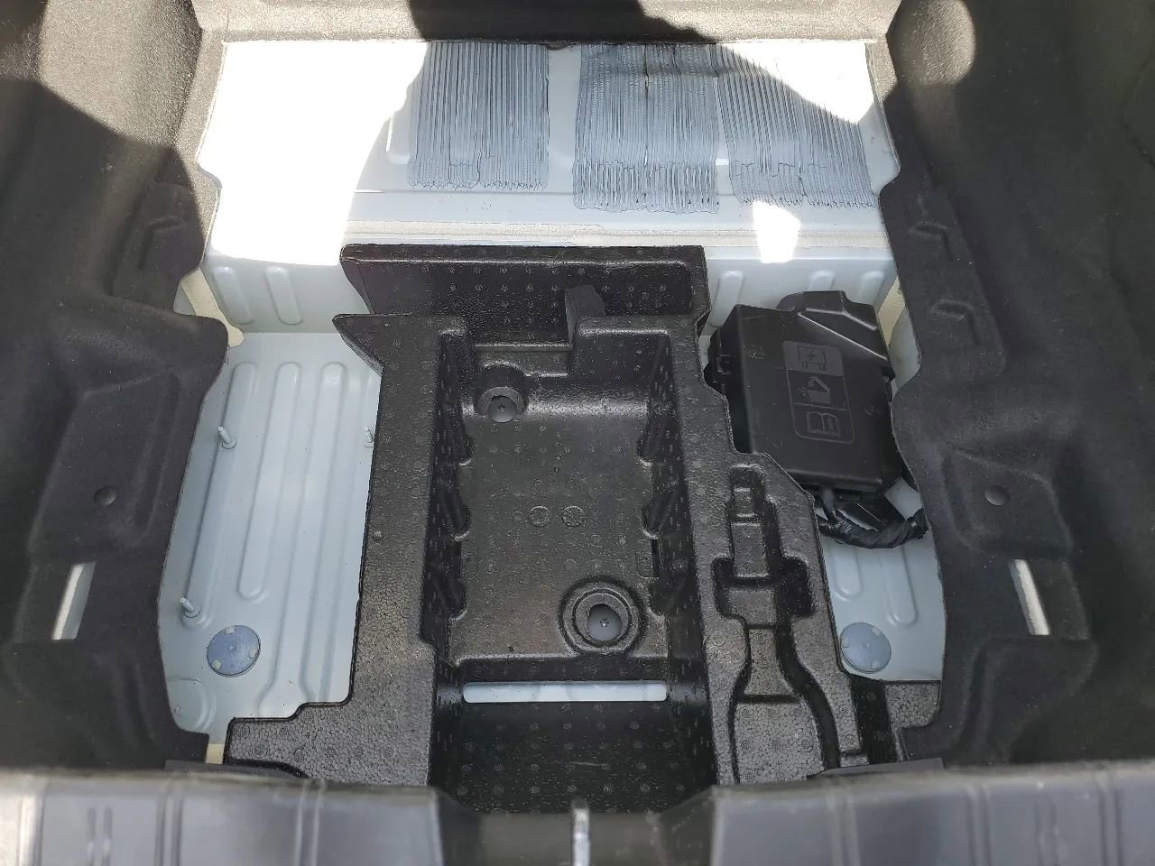 Used 2020 Chevrolet Camaro LT image 42