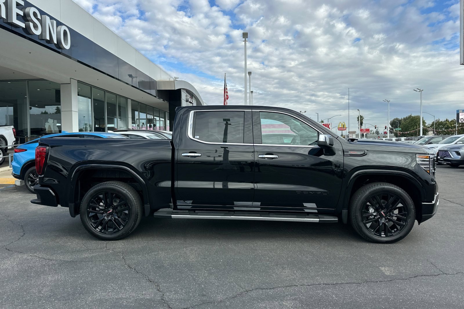 New 2026 GMC Sierra 1500 Denali w/ Technology Package image 4