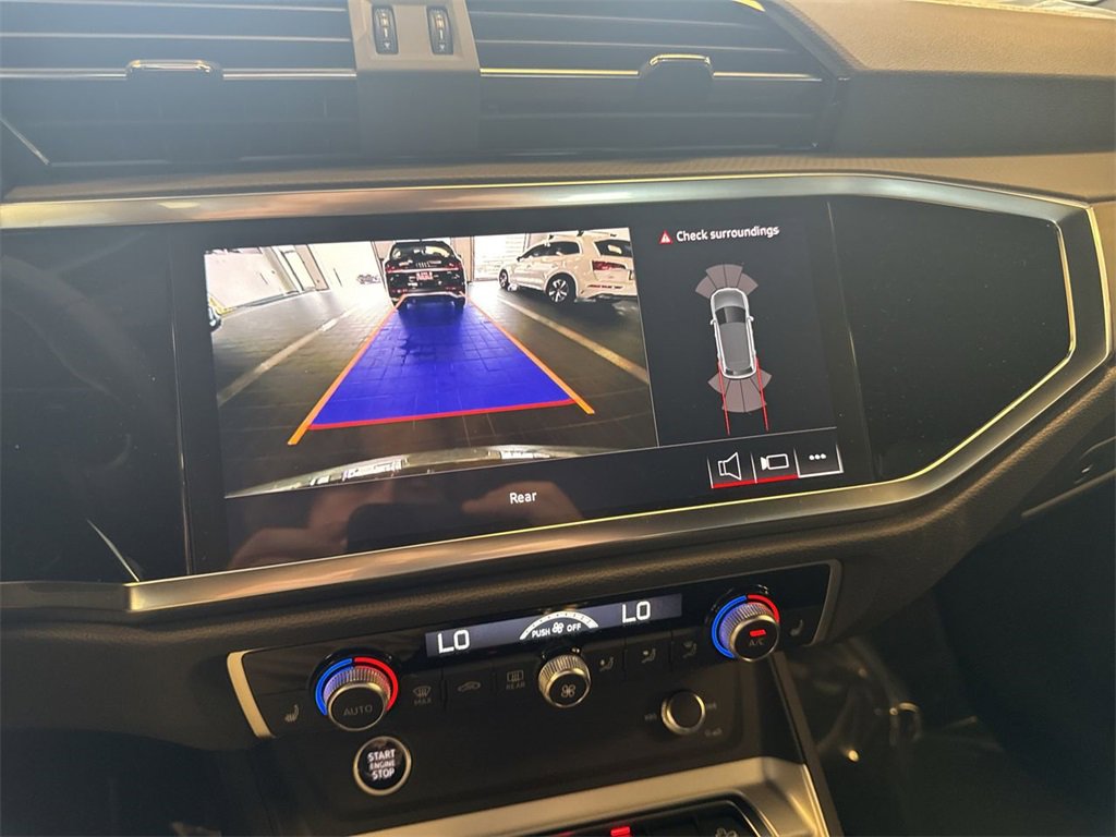 New 2025 Audi Q3 2.0T Premium image 16