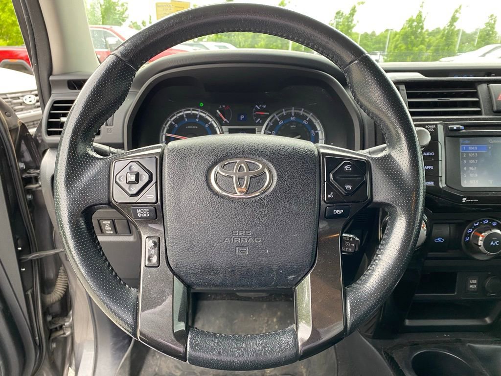Used 2018 Toyota 4Runner TRD Off-Road AWD/4WD image 12