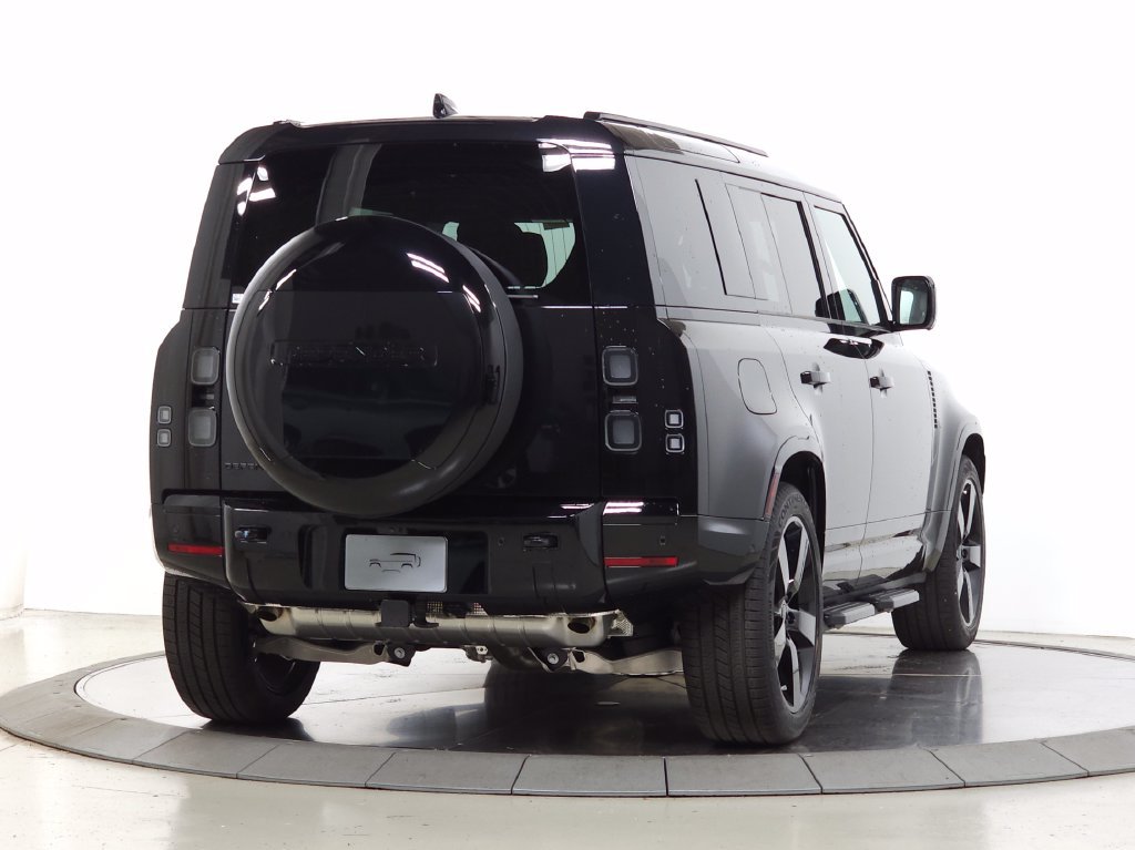 New 2026 Land Rover Defender 110 X-Dynamic SE AWD/4WD image 5