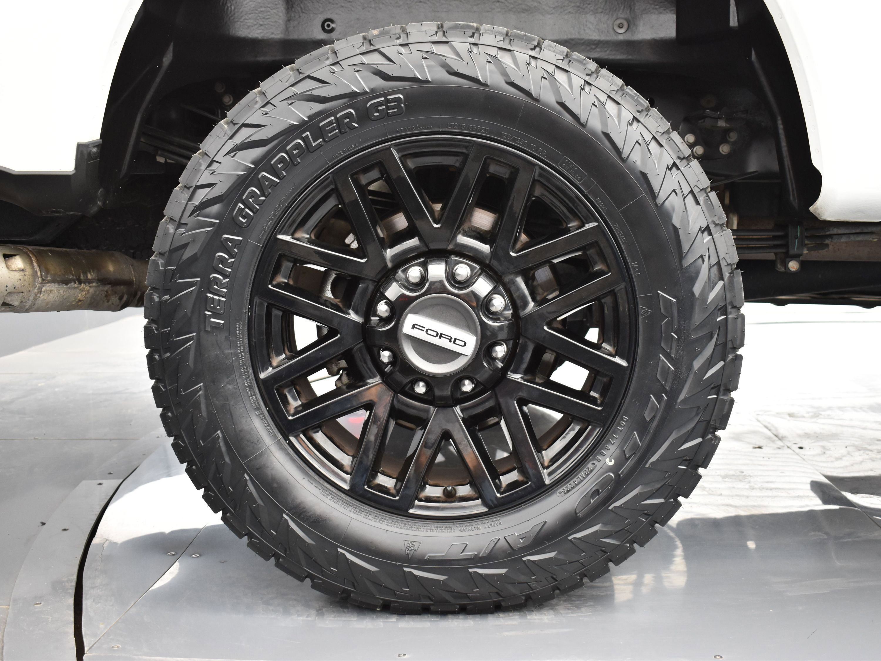 Used 2021 Ford F350 Lariat image 17