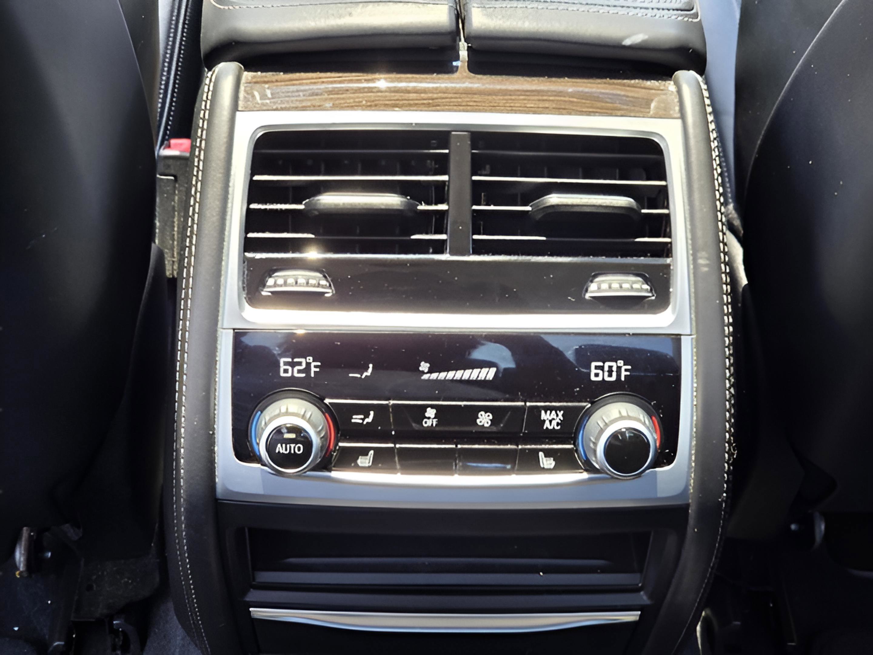Used 2020 BMW 740i RWD image 13