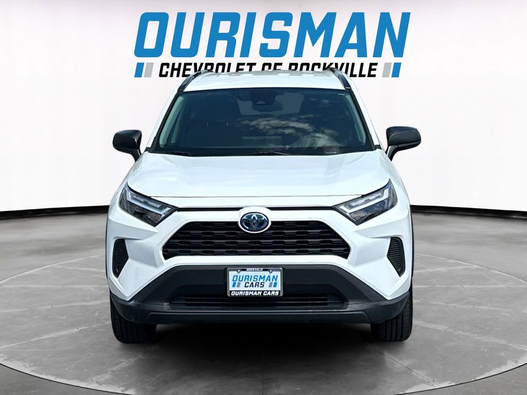 Used 2024 Toyota RAV4 LE AWD/4WD image 8