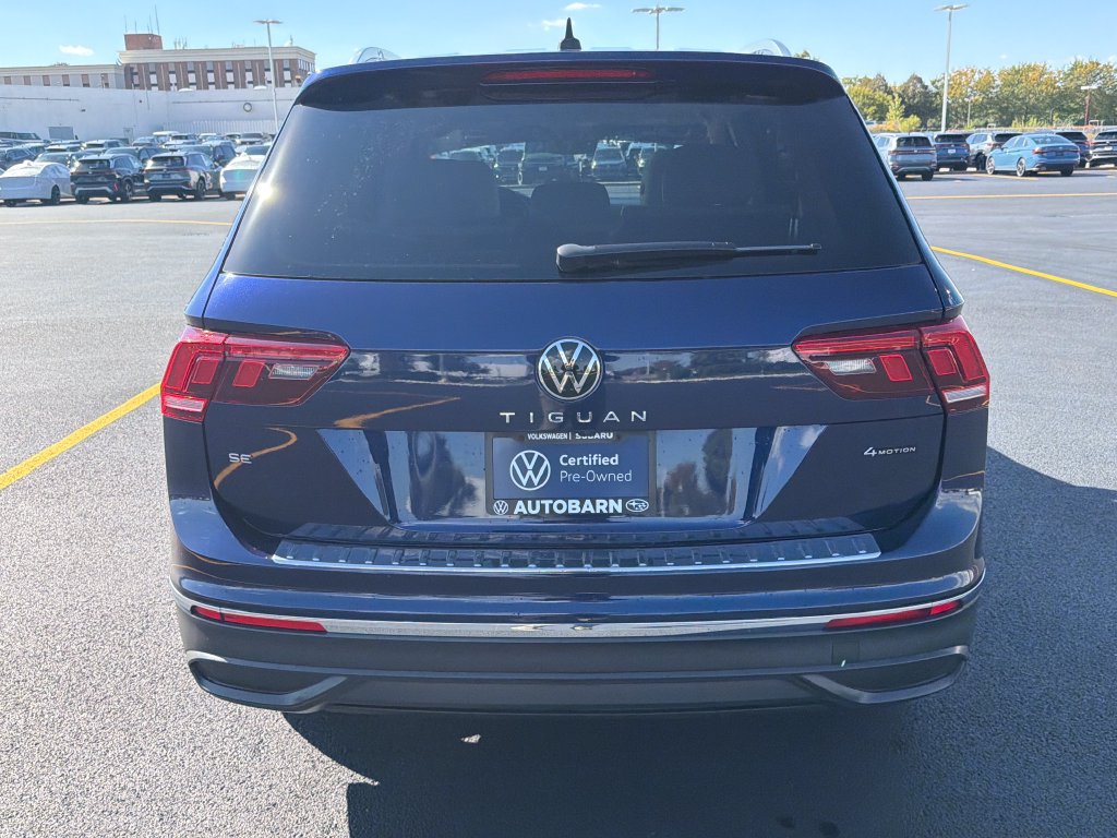Certified 2022 Volkswagen Tiguan SE w/ Panoramic Sunroof Package AWD/4WD image 5
