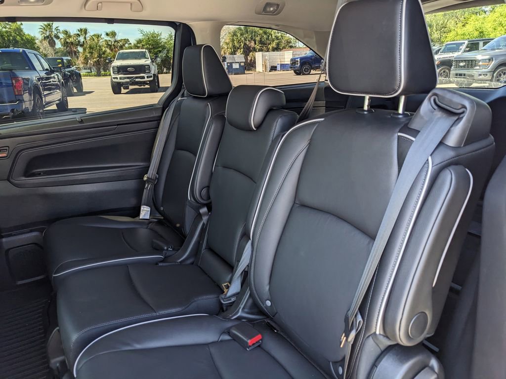 Used 2025 Honda Odyssey Touring image 17