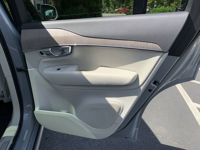 Used 2024 Volvo XC90 B5 Plus AWD/4WD image 11