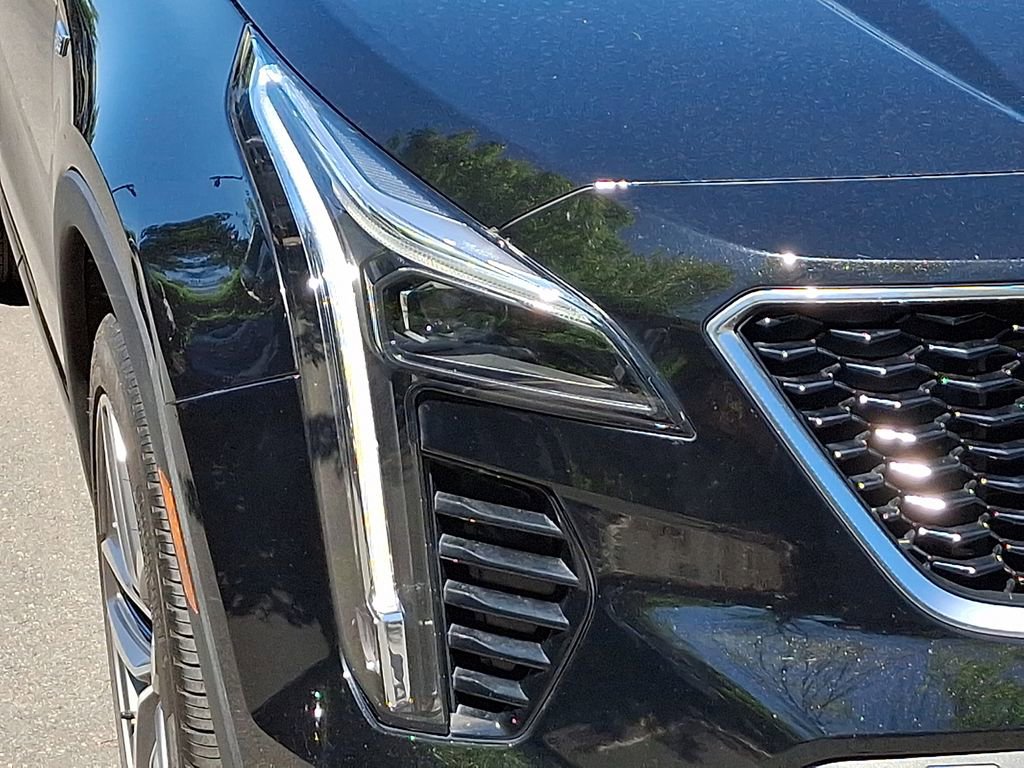 Used 2021 Cadillac XT4 Sport w/ Cold Weather Package AWD/4WD image 9