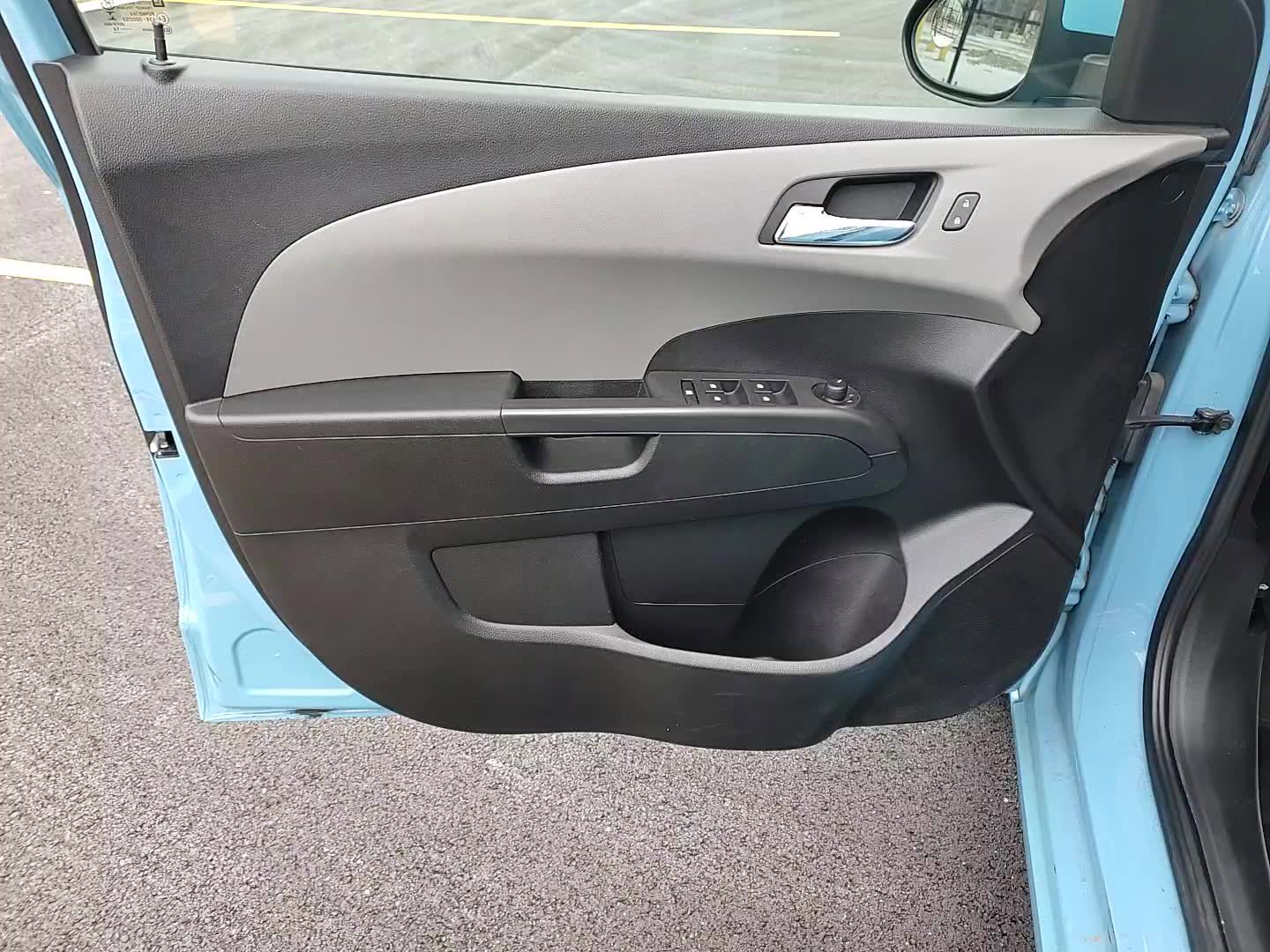 Used 2014 Chevrolet Sonic LT image 10